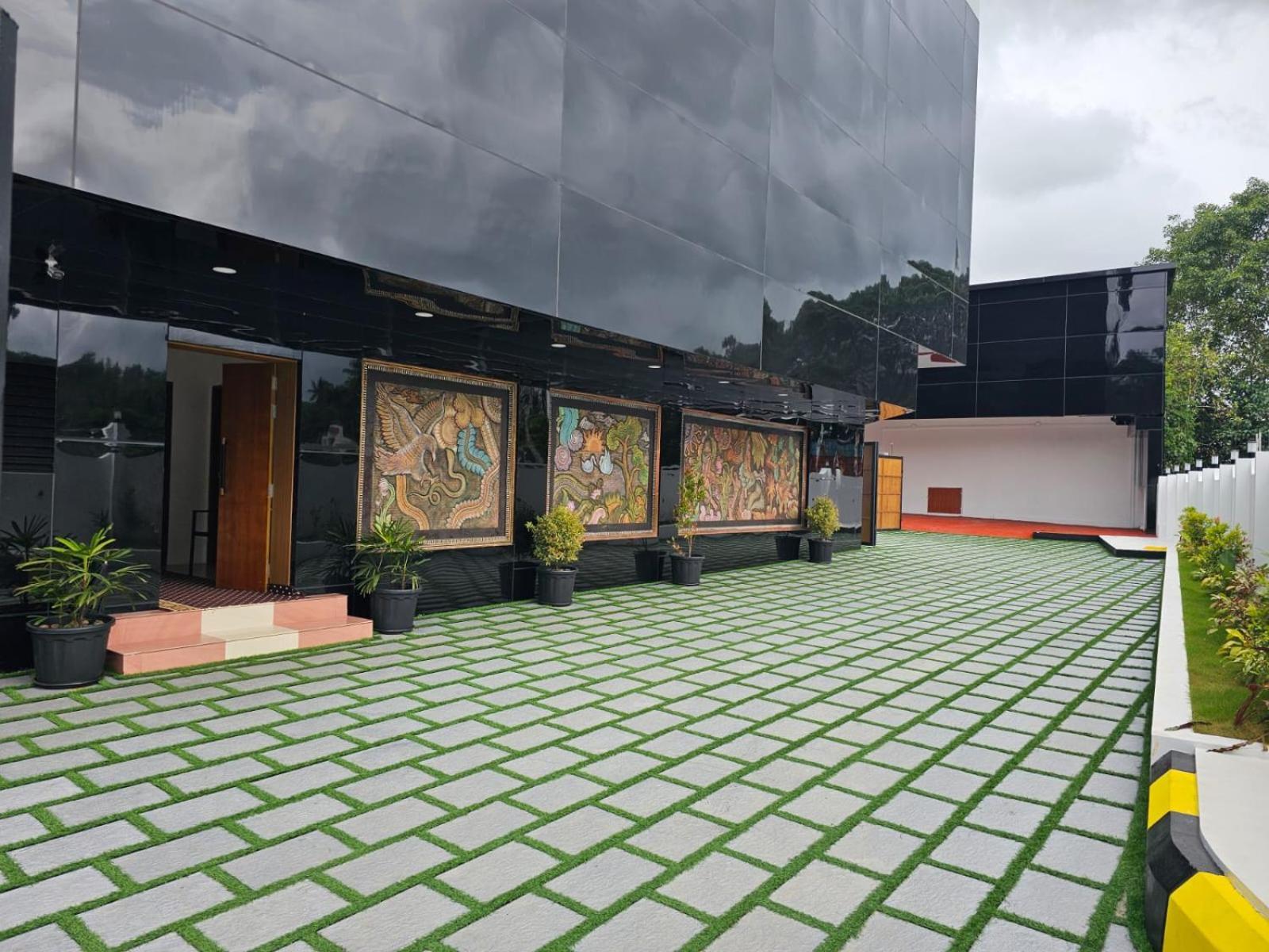 Pearl Residency Hotel Ayoor Exterior photo